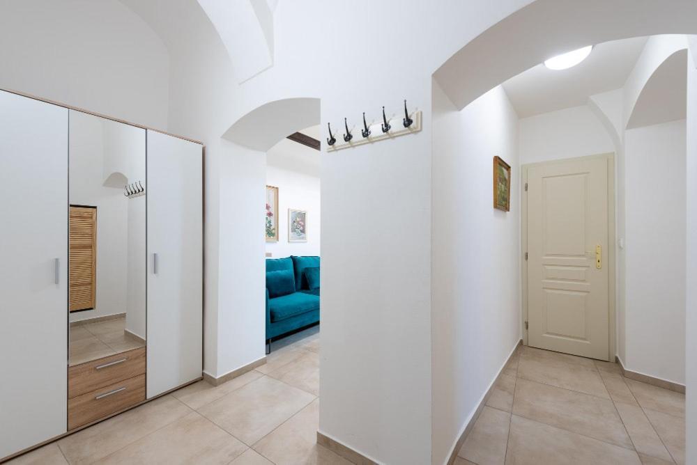 Rose Apartments / Romantic & Cozy / City Center Πράγα Εξωτερικό φωτογραφία